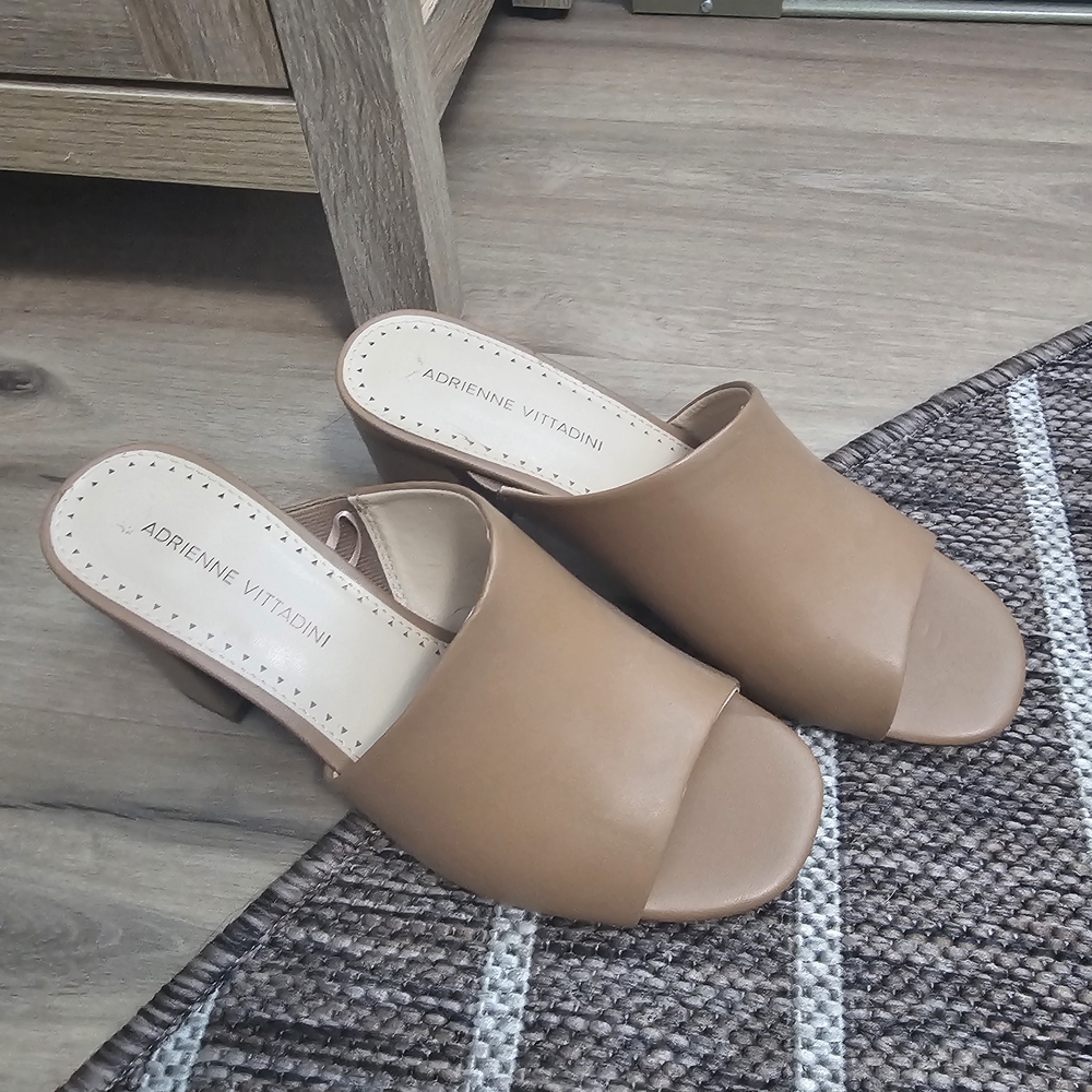 Adrienne Vittadini Women's Tan Mule Sandals